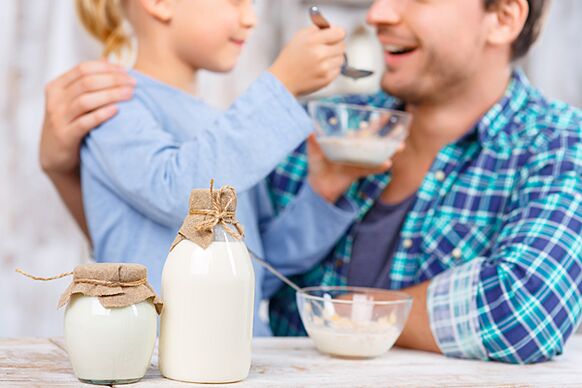 A dieta require a preparación do corpo mediante a adición gradual de kefir á dieta