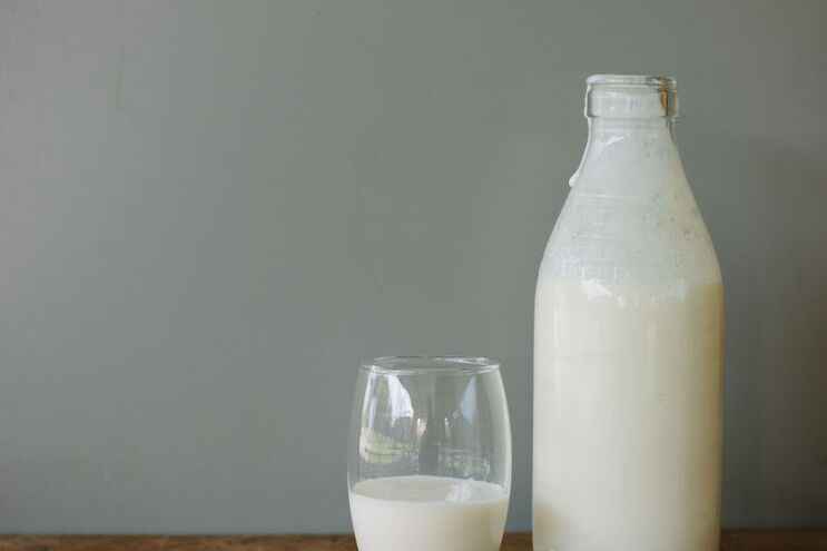 O kefir é unha bebida saudable que se recomenda incluír na dieta diaria.
