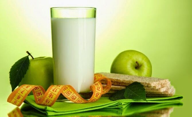 Unha dieta semanal de kefir pódese complementar con mazás
