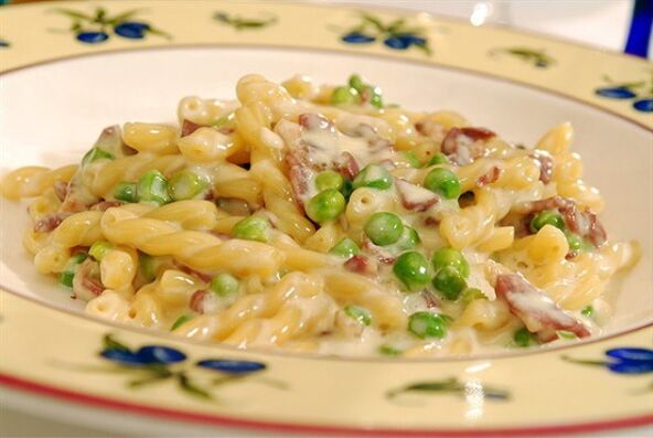 Seguindo a dieta mediterránea, podes cociñar pasta abundante con chícharos