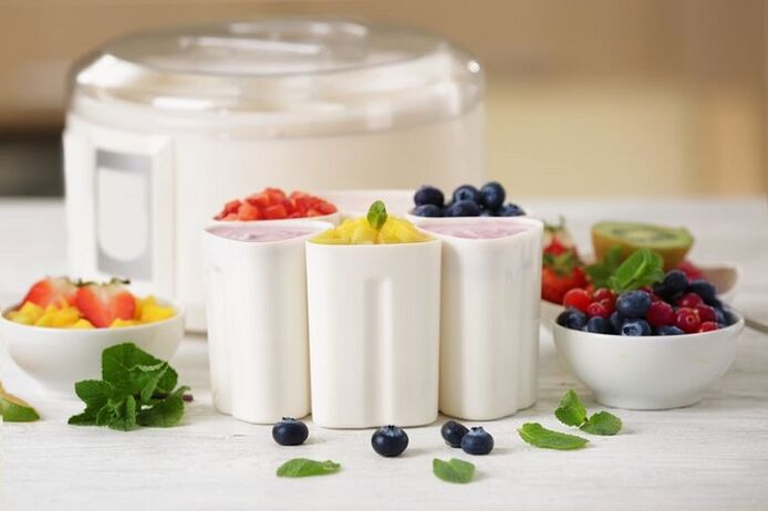 iogur de froitas e bagas para adelgazar